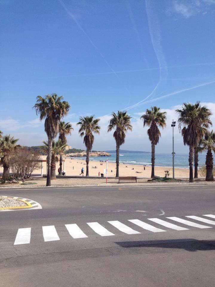 טראגונה Apartment In Front Of Arrabassada Beach מראה חיצוני תמונה